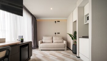 seekers finders rama iv hotel surestay collection by best western