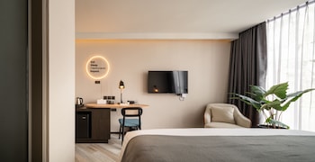 seekers finders rama iv hotel surestay collection by best western