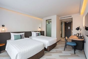 seekers finders rama iv hotel surestay collection by best western