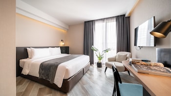 seekers finders rama iv hotel surestay collection by best western