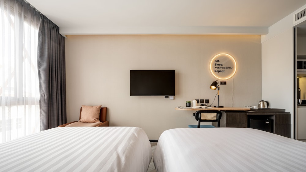 seekers finders rama iv hotel surestay collection by best western