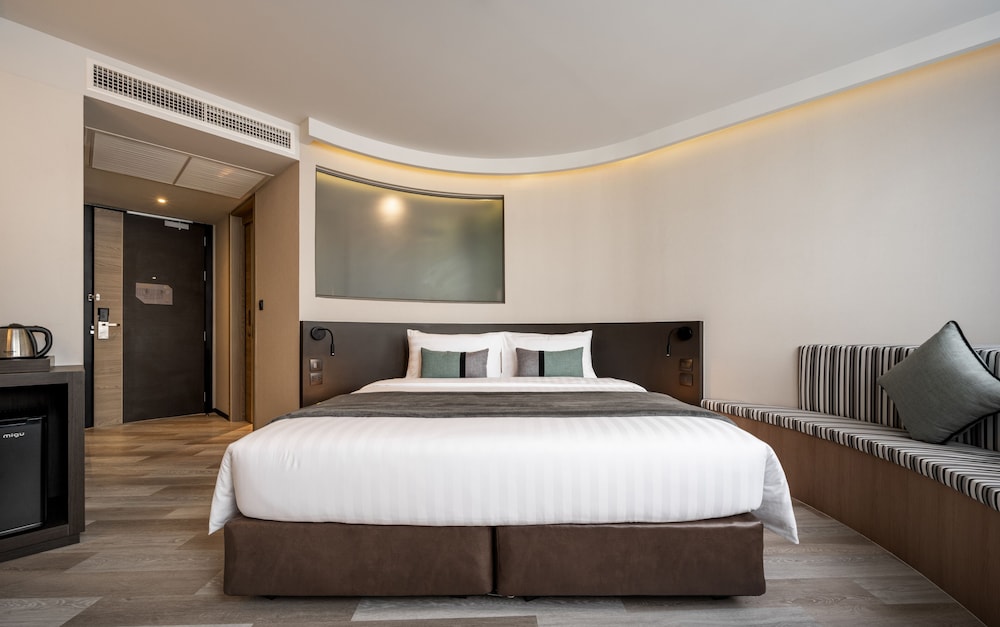 seekers finders rama iv hotel surestay collection by best western