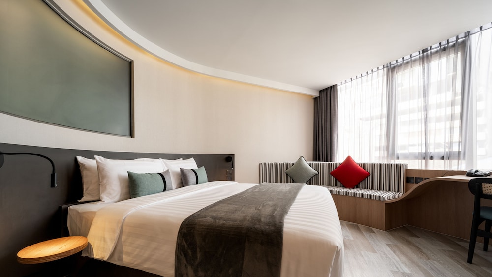 seekers finders rama iv hotel surestay collection by best western