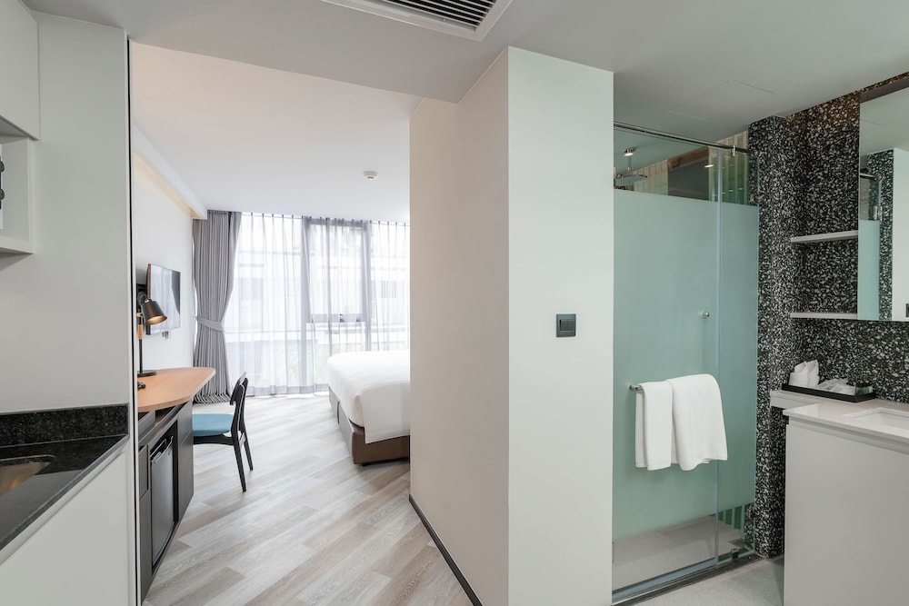 seekers finders rama iv hotel surestay collection by best western