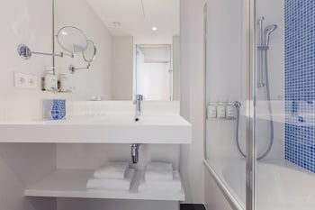 holiday inn barcelona sant cugat