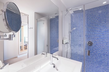 holiday inn barcelona sant cugat