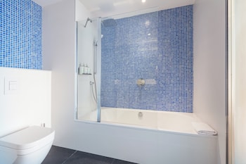 holiday inn barcelona sant cugat