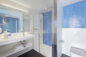 holiday inn barcelona sant cugat