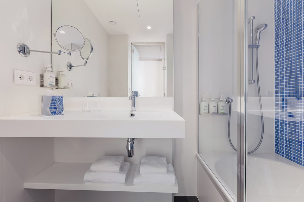 holiday inn barcelona sant cugat