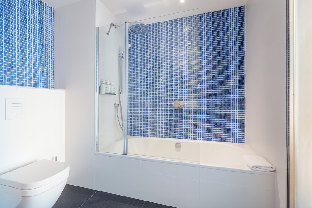 holiday inn barcelona sant cugat