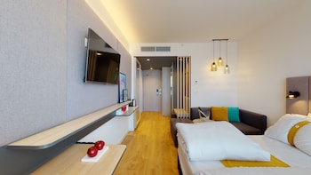 holiday inn barcelona sant cugat