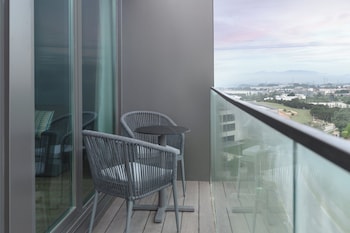 holiday inn barcelona sant cugat