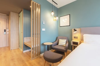 holiday inn barcelona sant cugat