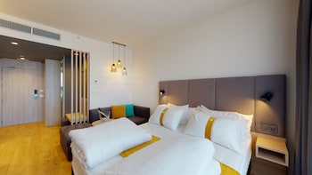 holiday inn barcelona sant cugat