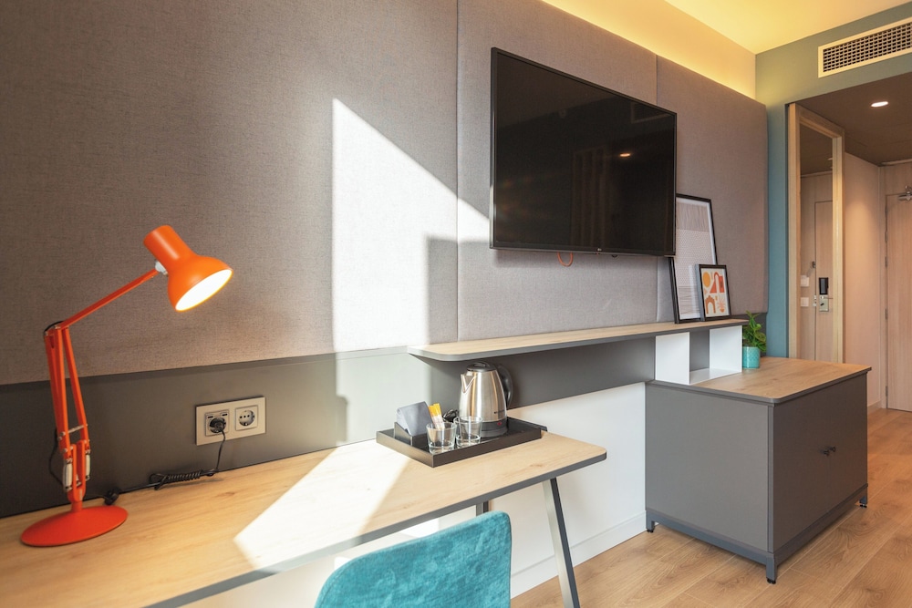 holiday inn barcelona sant cugat