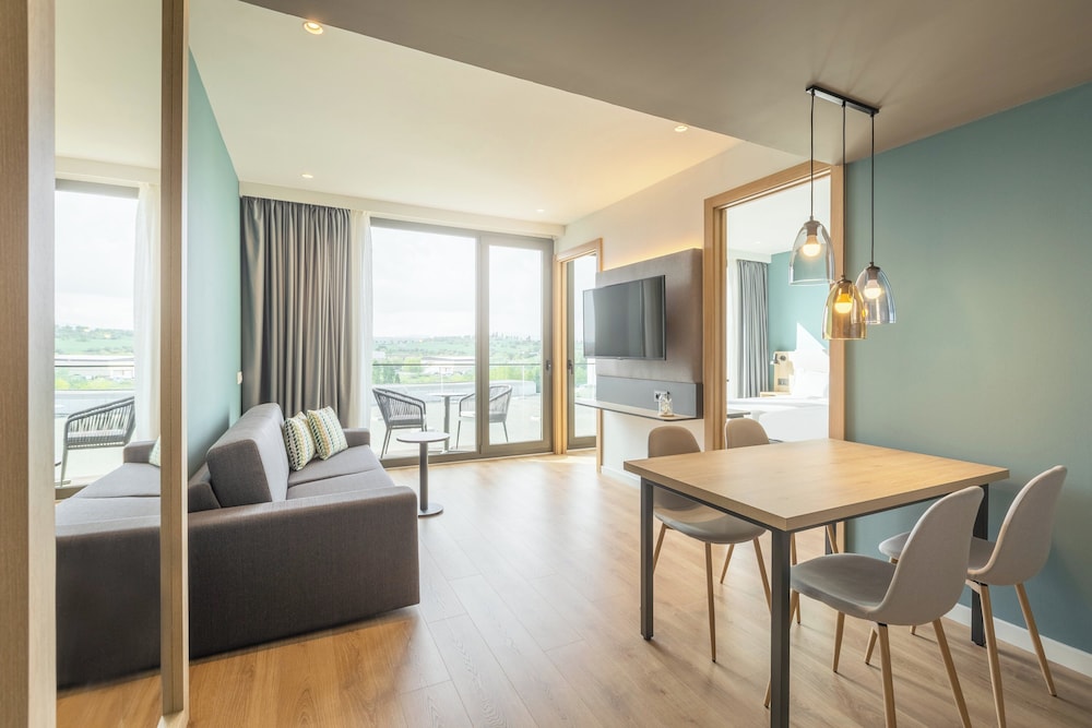 holiday inn barcelona sant cugat