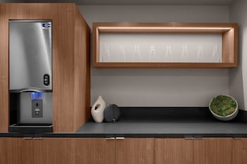 ac hotel by marriott vancouver waterfront