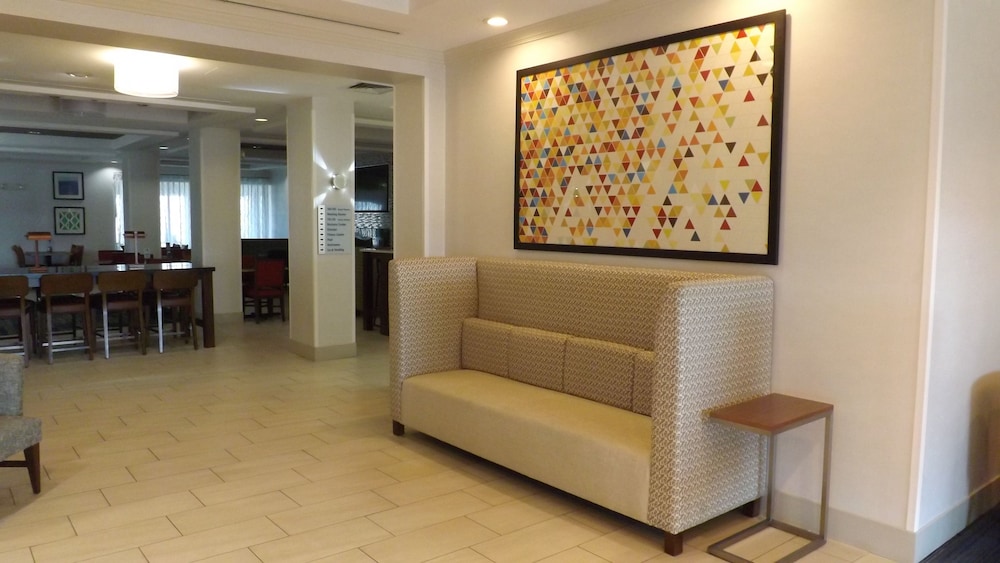 holiday inn express hotel and suites dyersburg by ihg