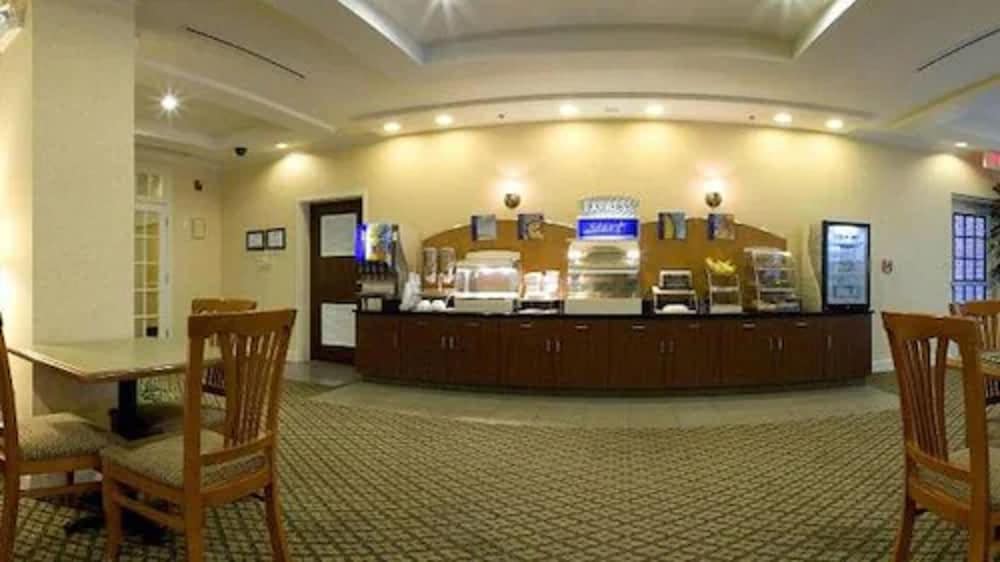 holiday inn express hotel and suites dyersburg by ihg