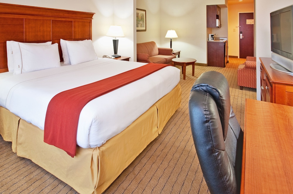 holiday inn express hotel and suites dyersburg by ihg