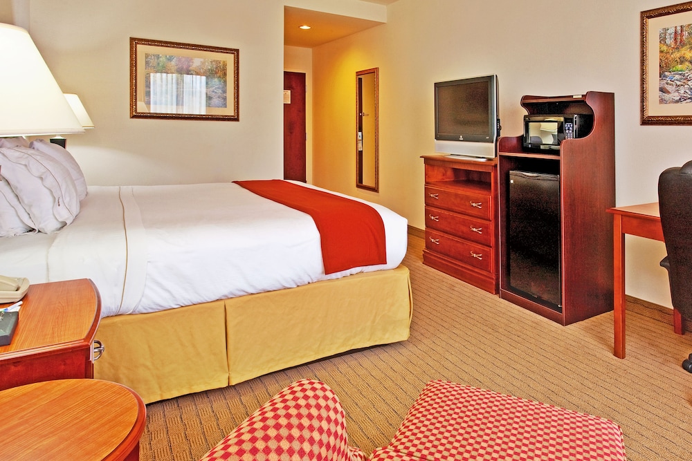 holiday inn express hotel and suites dyersburg by ihg