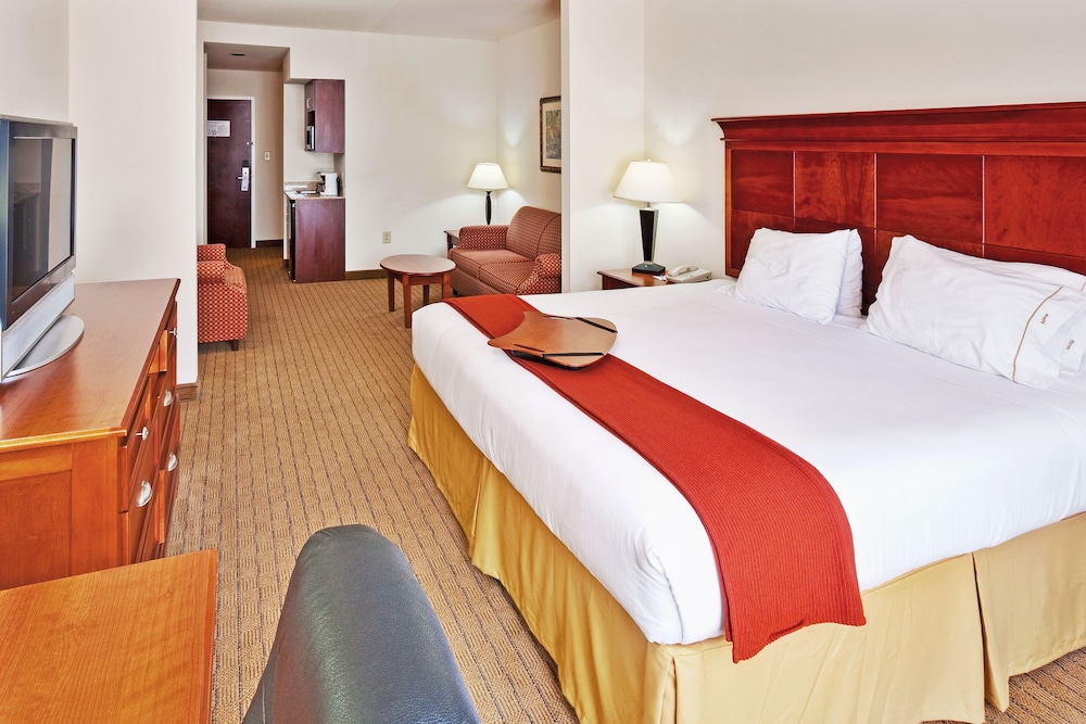 holiday inn express hotel and suites dyersburg by ihg