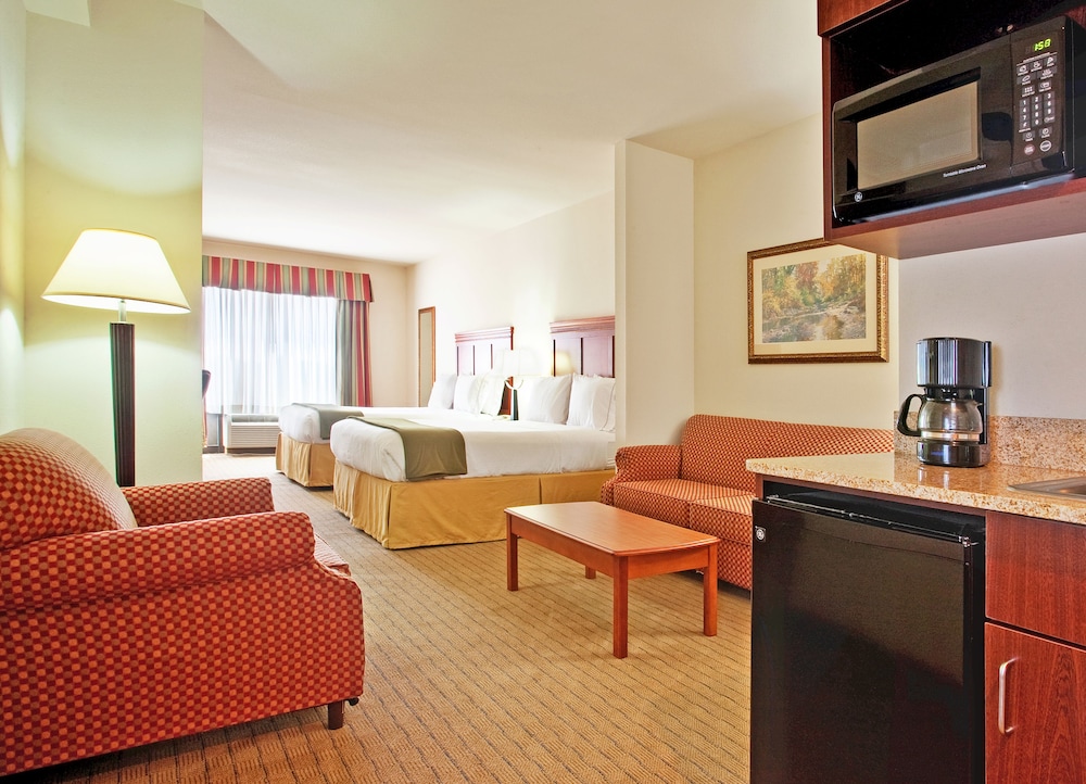 holiday inn express hotel and suites dyersburg by ihg