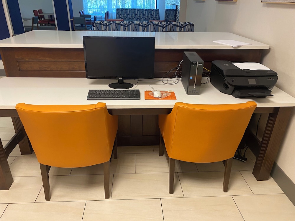 holiday inn express hotel and suites dyersburg by ihg
