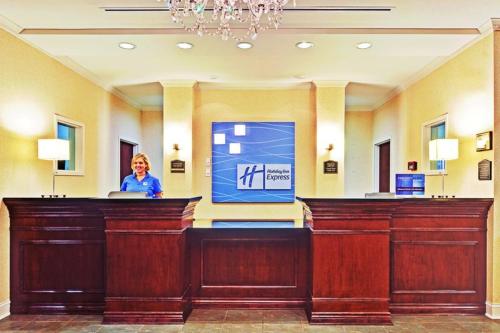 holiday inn express hotel and suites dyersburg by ihg