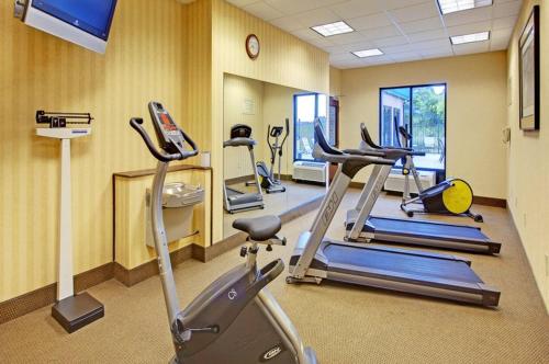 holiday inn express hotel and suites dyersburg by ihg