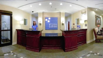 Holiday Inn Express Hotel & Suites Dyersburg By Ihg,Dyersburg>>Dyer,3 star