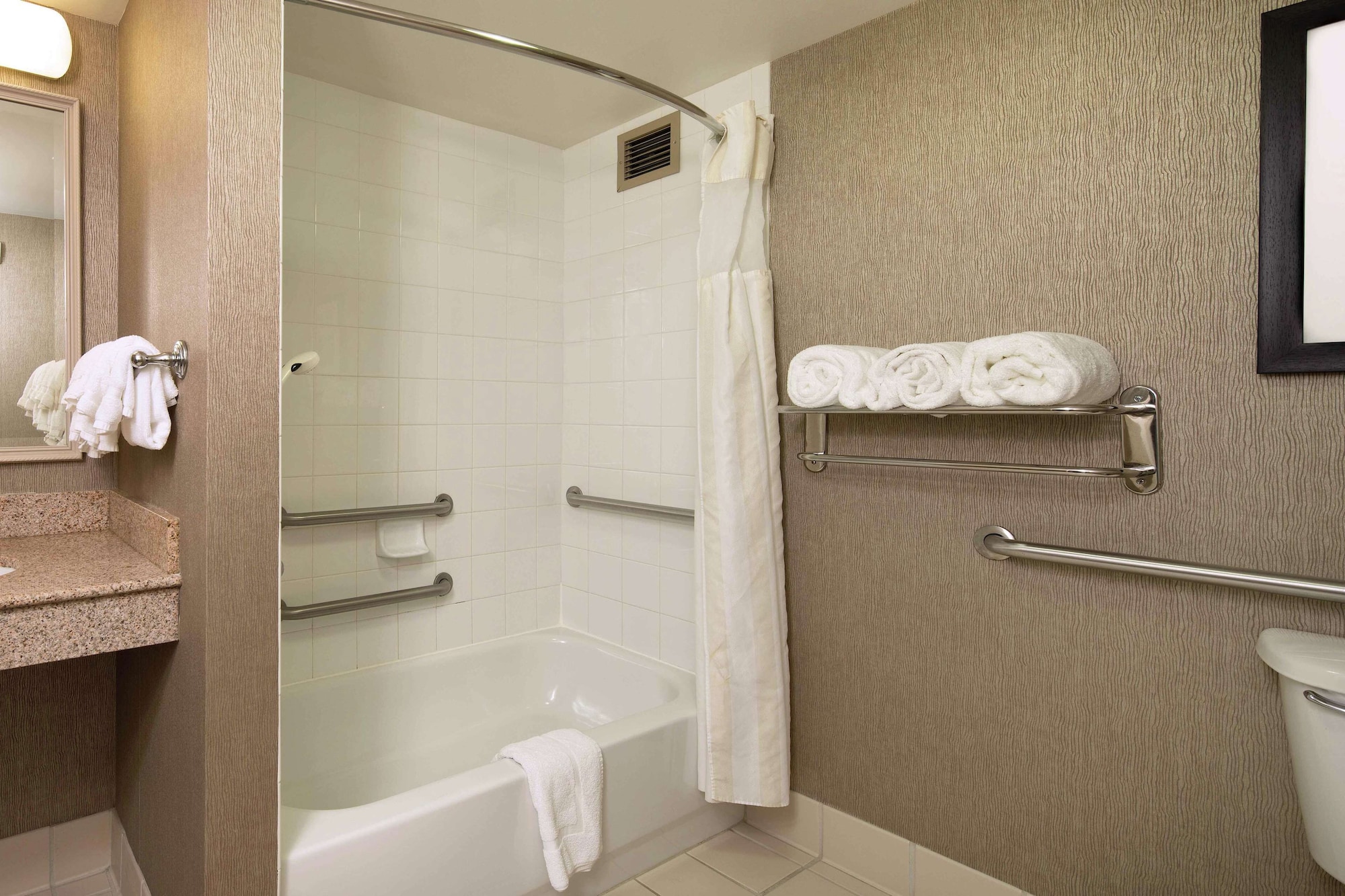 hilton garden inn auburn riverwatch