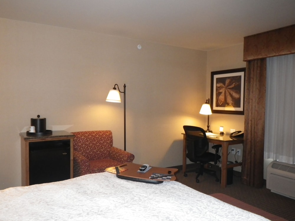 hampton inn and suites buffalo
