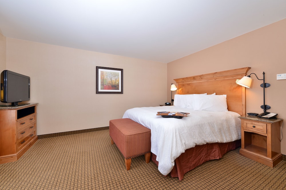 hampton inn and suites buffalo