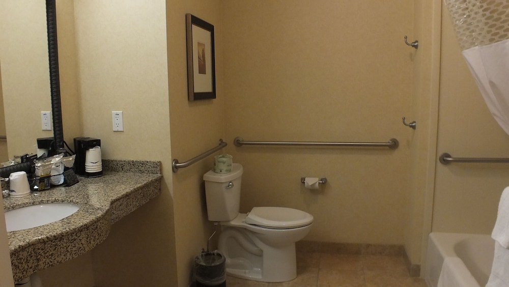 hampton inn and suites buffalo