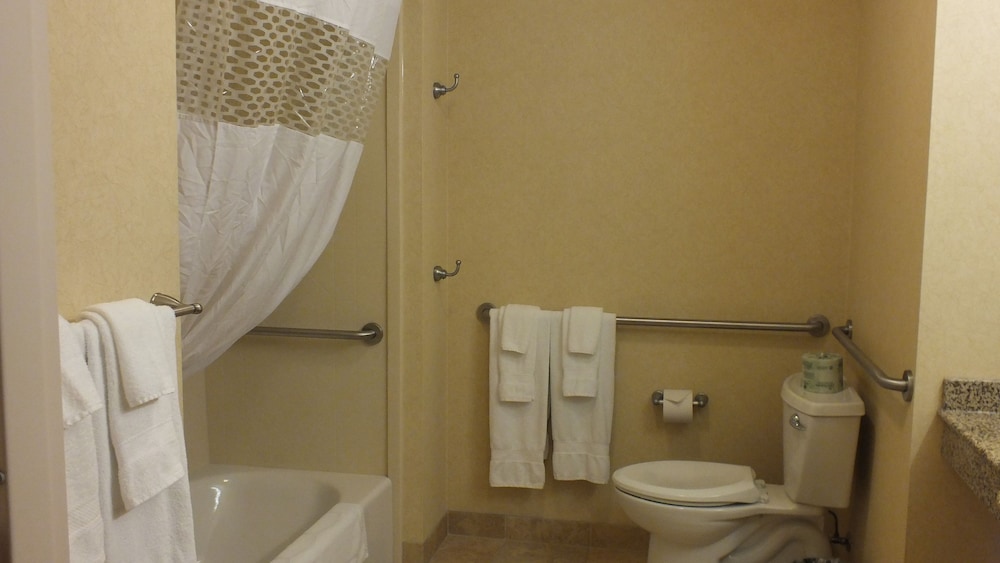 hampton inn and suites buffalo