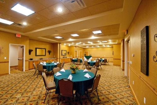 hampton inn and suites buffalo