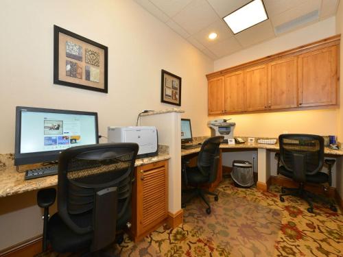 hampton inn and suites buffalo