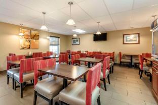 comfort inn civic center