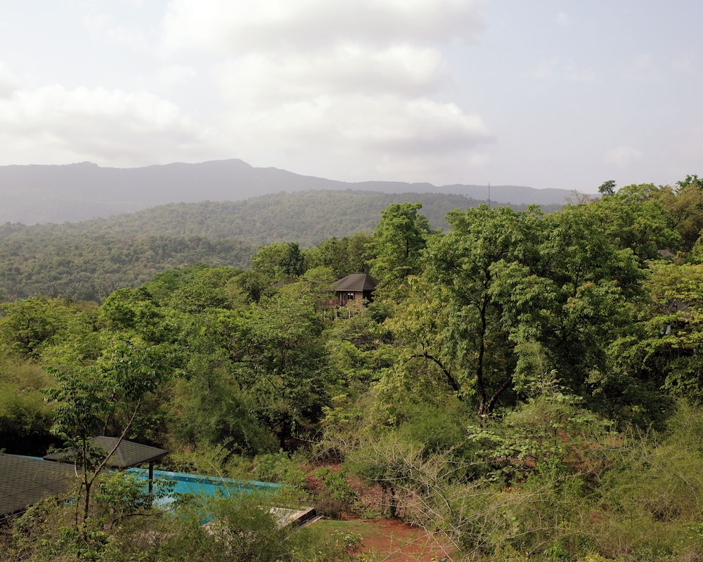 the postcard hideaway netravali