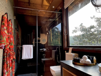 the postcard hideaway netravali