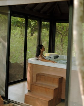 the postcard hideaway netravali