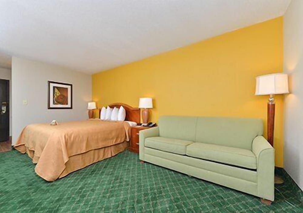 quality inn cairo i 57