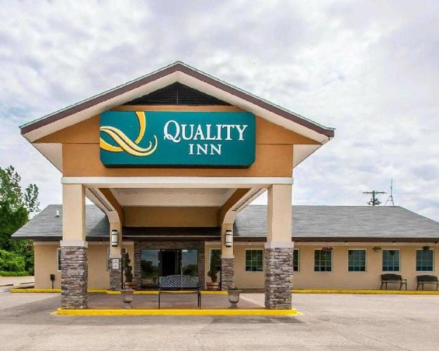 quality inn cairo i 57
