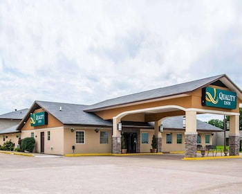 quality inn cairo i 57