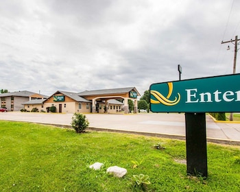 quality inn cairo i 57