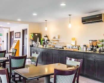 quality inn cairo i 57