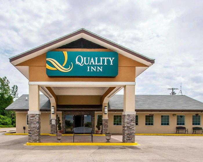 quality inn cairo i 57