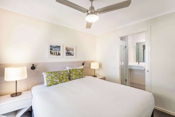 oaks sunshine coast oasis resort