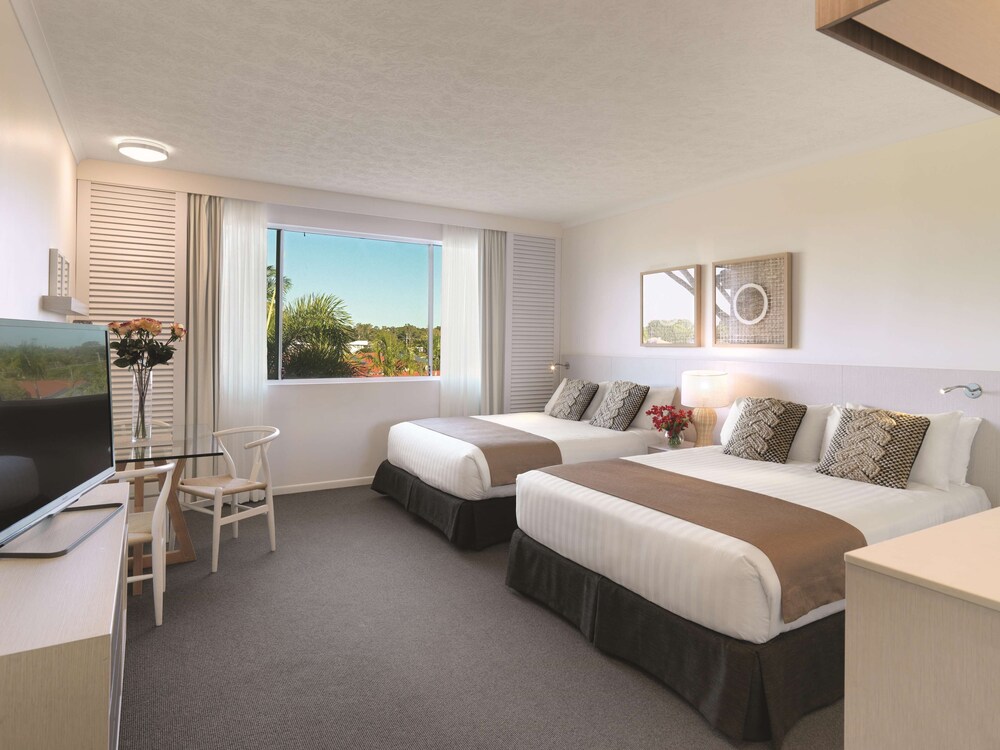 oaks sunshine coast oasis resort